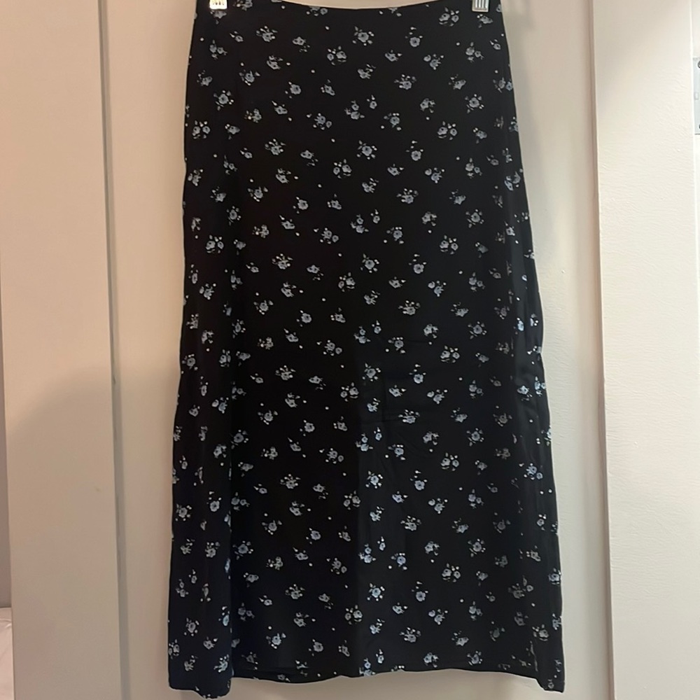 Brandy Melville floral midi-length skirt